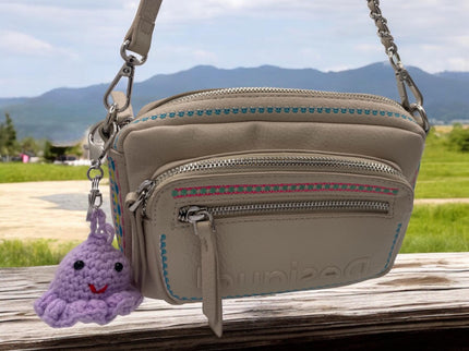 Gehäkelte Oktopus Schlüsselanhänger - Geschenk für Schulanfang, Geburtstag, Valentinstag oder Hochzeit für Sie und Ihn - Freund und Freundin