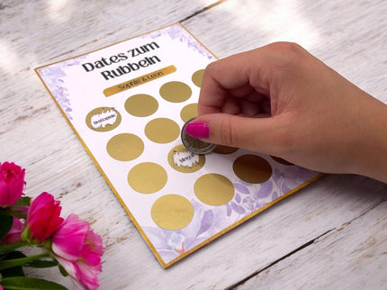 Dates zum Rubbeln - Personalisierte Rubbelkarte – 16 Date Ideen für Paare – Geschenk für Valentinstag, Jahrestag, Geburtstag und Weihnachten