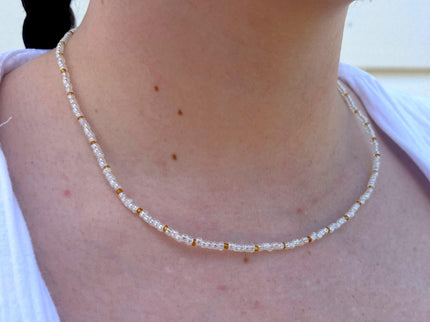 Perlenkette handgemacht – Glasperlen weiß gold – Damen Halskette – Weihnachten Schmuck – Layering Kette – Geschenkidee Accessoire - Sie