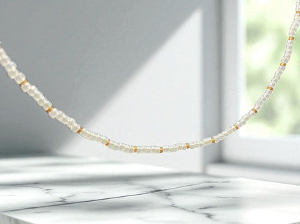 Perlenkette handgemacht – Glasperlen weiß gold – Damen Halskette – Weihnachten Schmuck – Layering Kette – Geschenkidee Accessoire - Sie