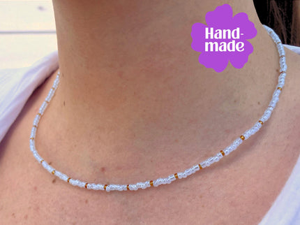 Perlenkette handgemacht – Glasperlen weiß gold – Damen Halskette – Weihnachten Schmuck – Layering Kette – Geschenkidee Accessoire - Sie